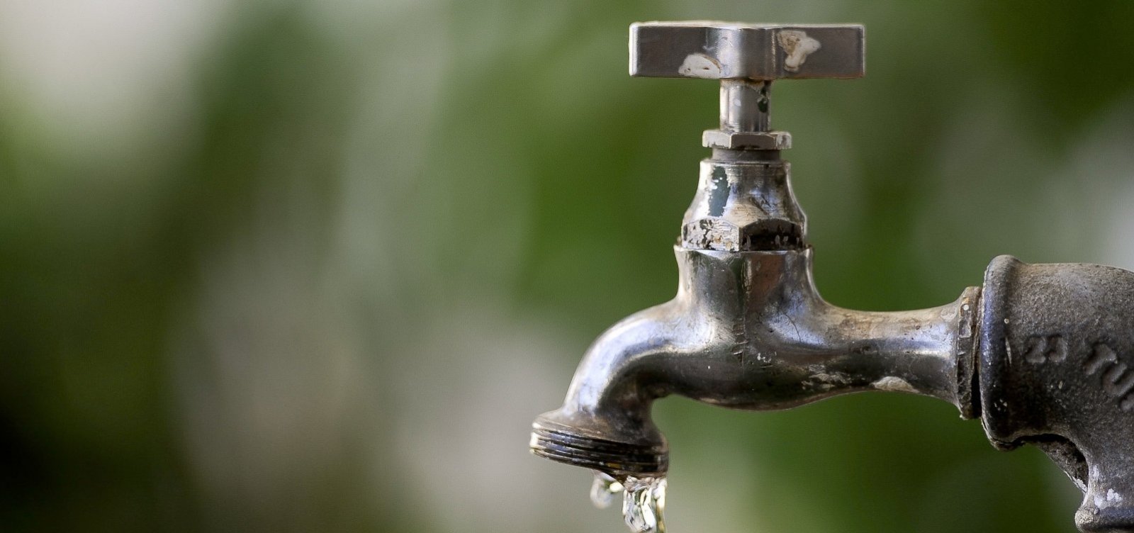 Fornecimento de água será suspenso em bairros de Dias D'Ávila nesta terça