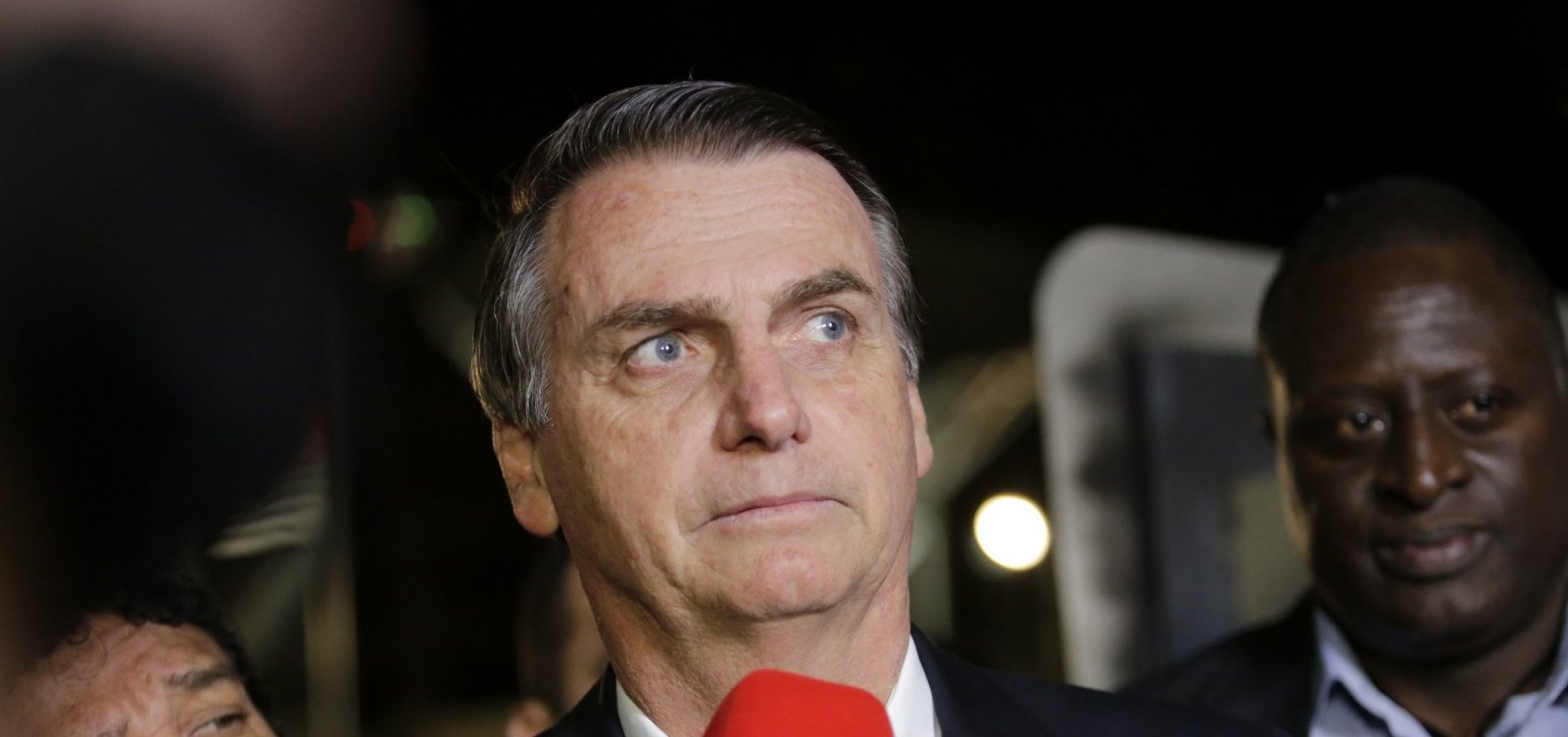Partidos de centro consideram se unir em federação para sobreviver a Bolsonaro