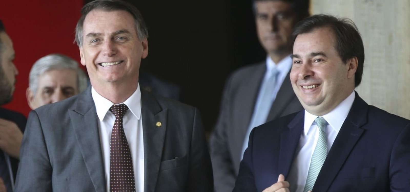 Bolsonaro diz a Maia que existem 'outros candidatos' à presidência da Câmara