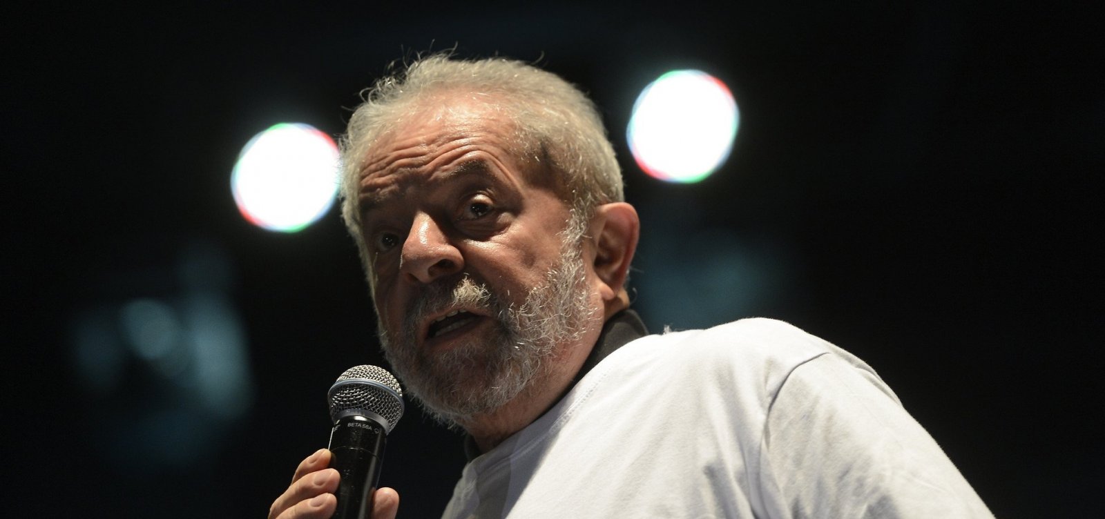 Após interrogatório, Lula volta para a cadeia