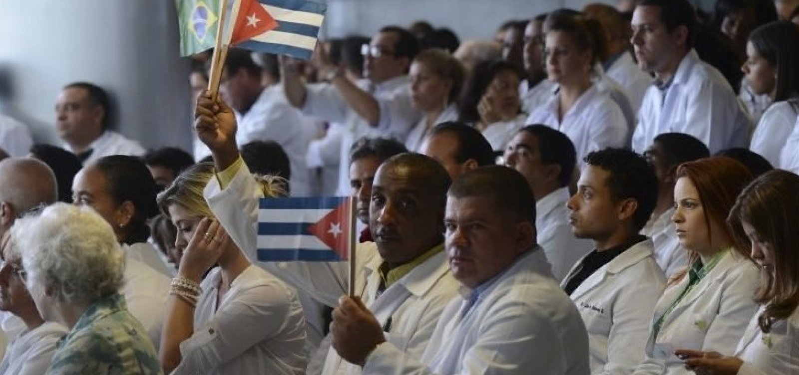 Ministério da Saúde anuncia seleção de Médicos brasileiros para substituir cubanos