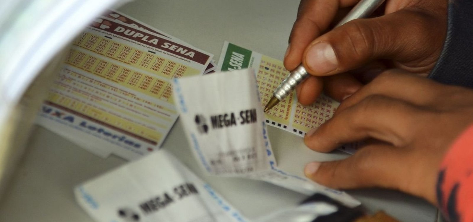 Mega-Sena acumula e pode pagar R$ 43,5 milhões no próximo sorteio