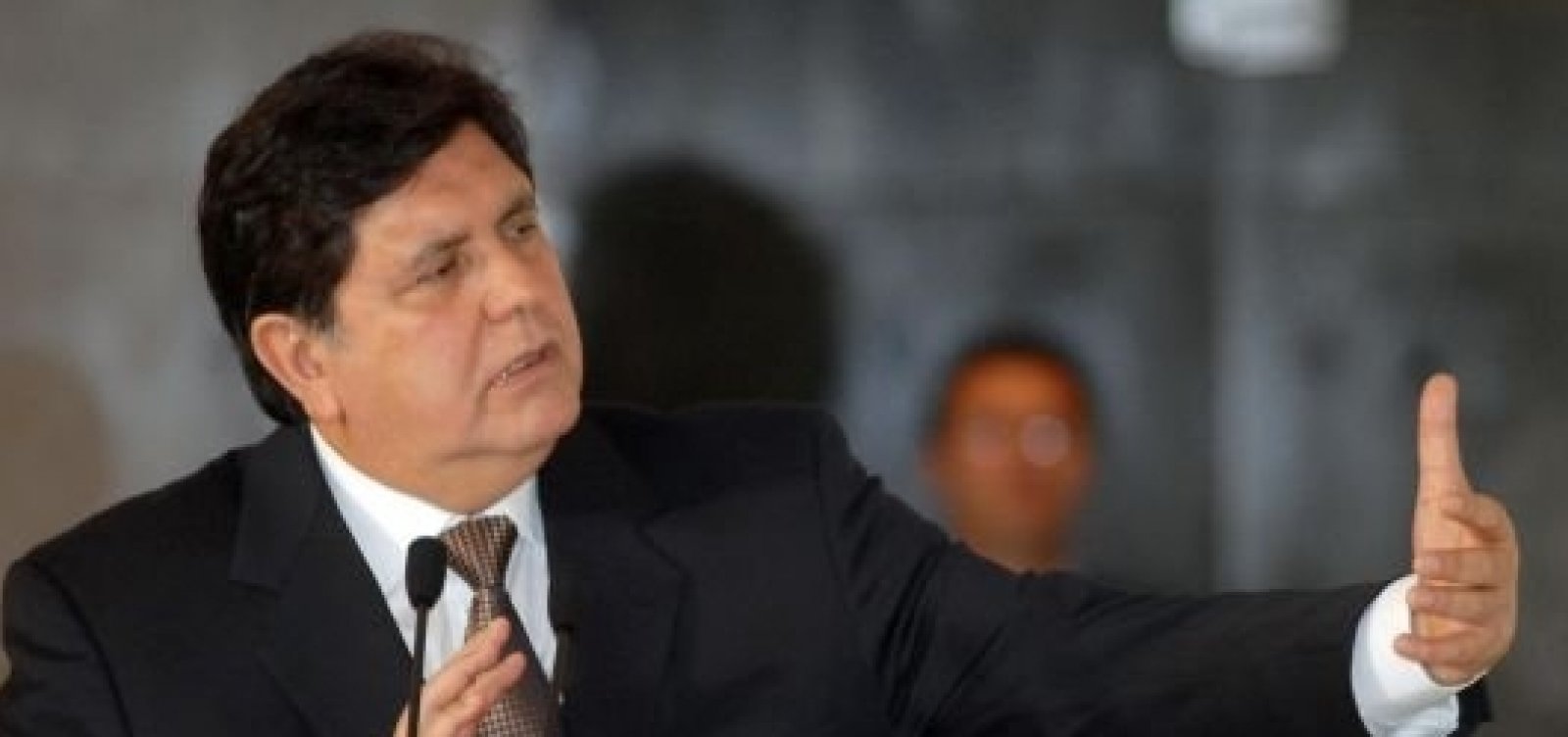 Envolvido em escândalo, ex-presidente do Peru pede asilo político no Uruguai