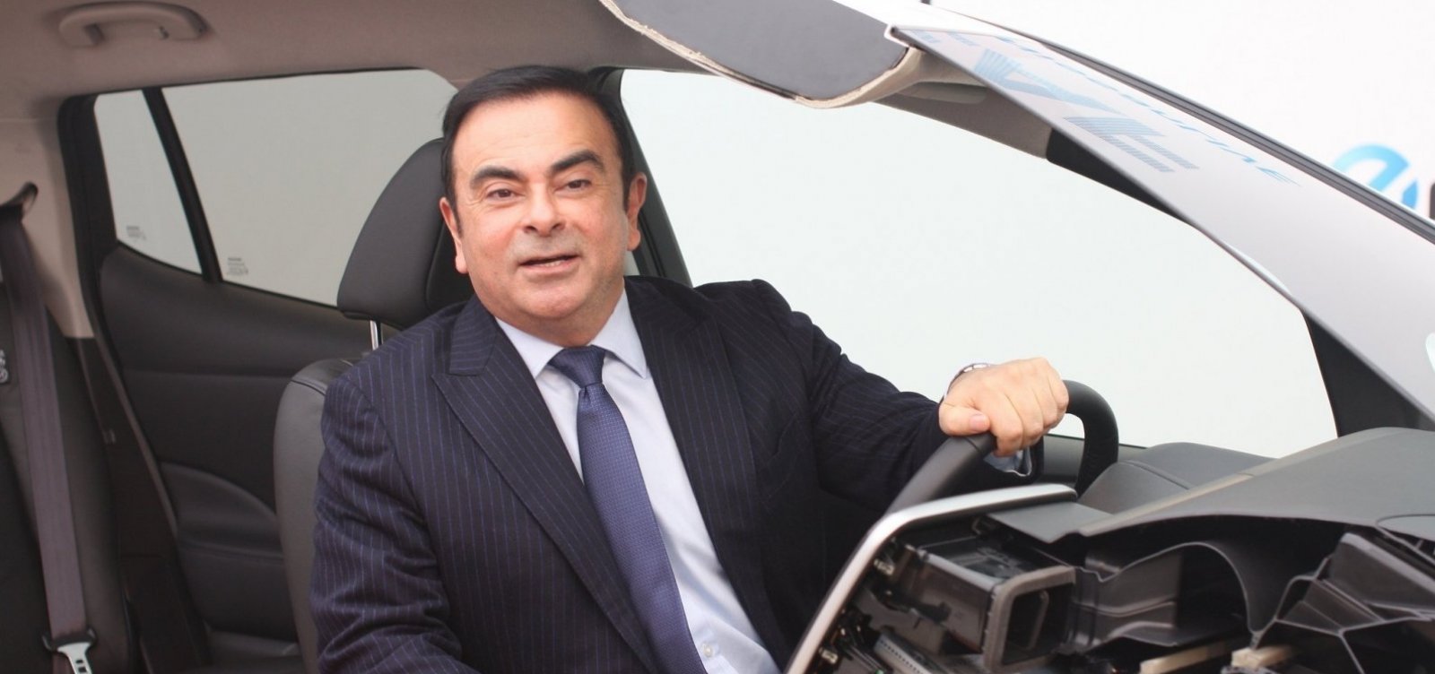Brasileiro, presidente da Renault-Nissan-Mitsubishi é preso no Japão
