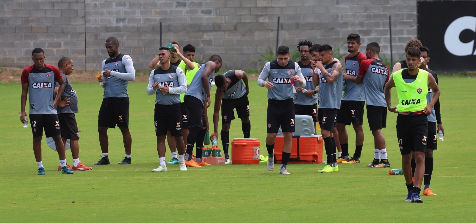 Com desfalques e goleiro barrado, Burse relaciona 22 para enfrentar o Cruzeiro