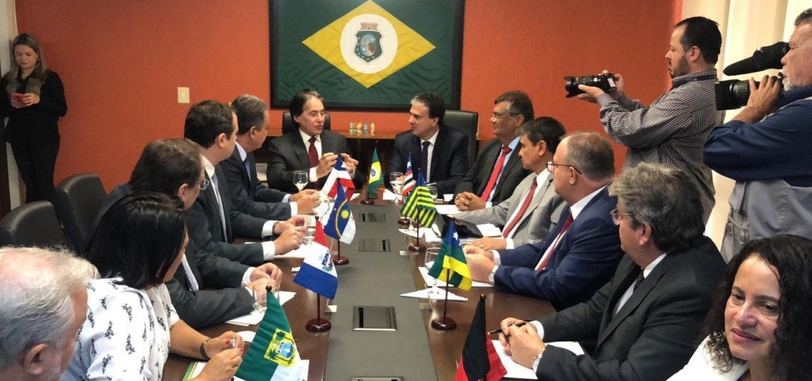 Rui se reúne com governadores do nordeste para redigir carta a Bolsonaro com demandas da região