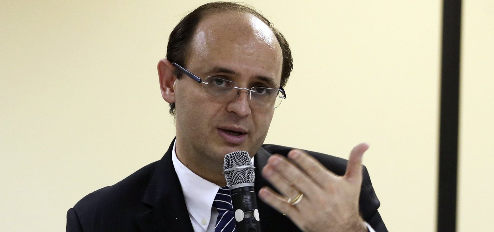 Segurança do Enem deverá ser mudada caso presidente queira ver prova antes, diz ministro