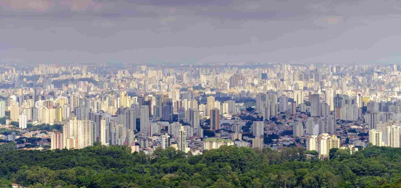 Estrangeiros conseguem ‘visto gold’ ao investir em imóveis no Brasil