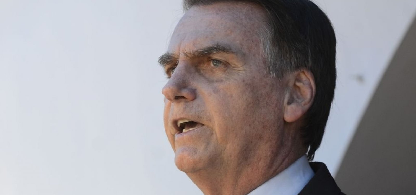 Bolsonaro defende aprofundamento da reforma trabalhista
