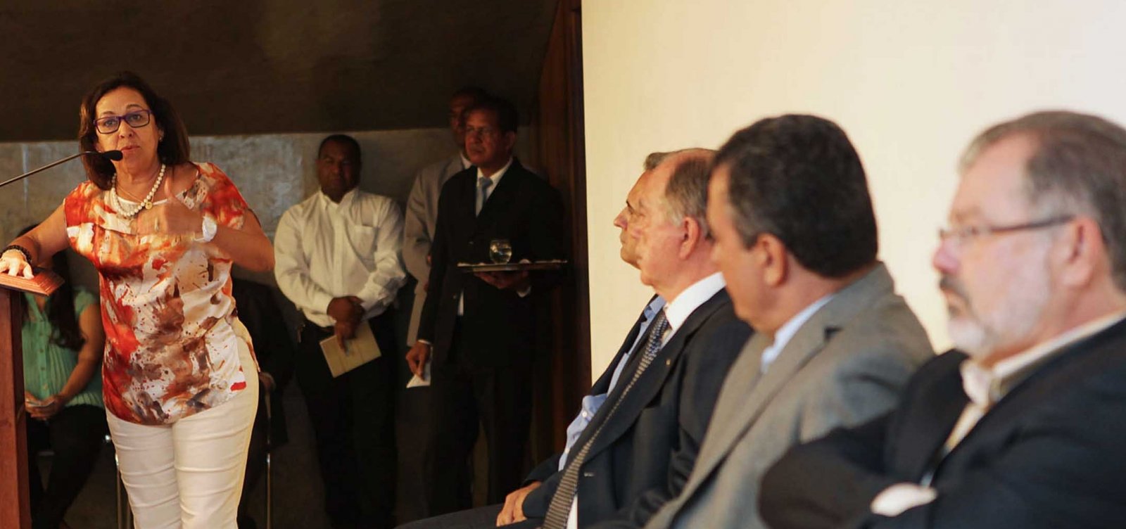 Lídice alfineta Rui e diz que eleição na AL-BA privilegiou 'azuis'