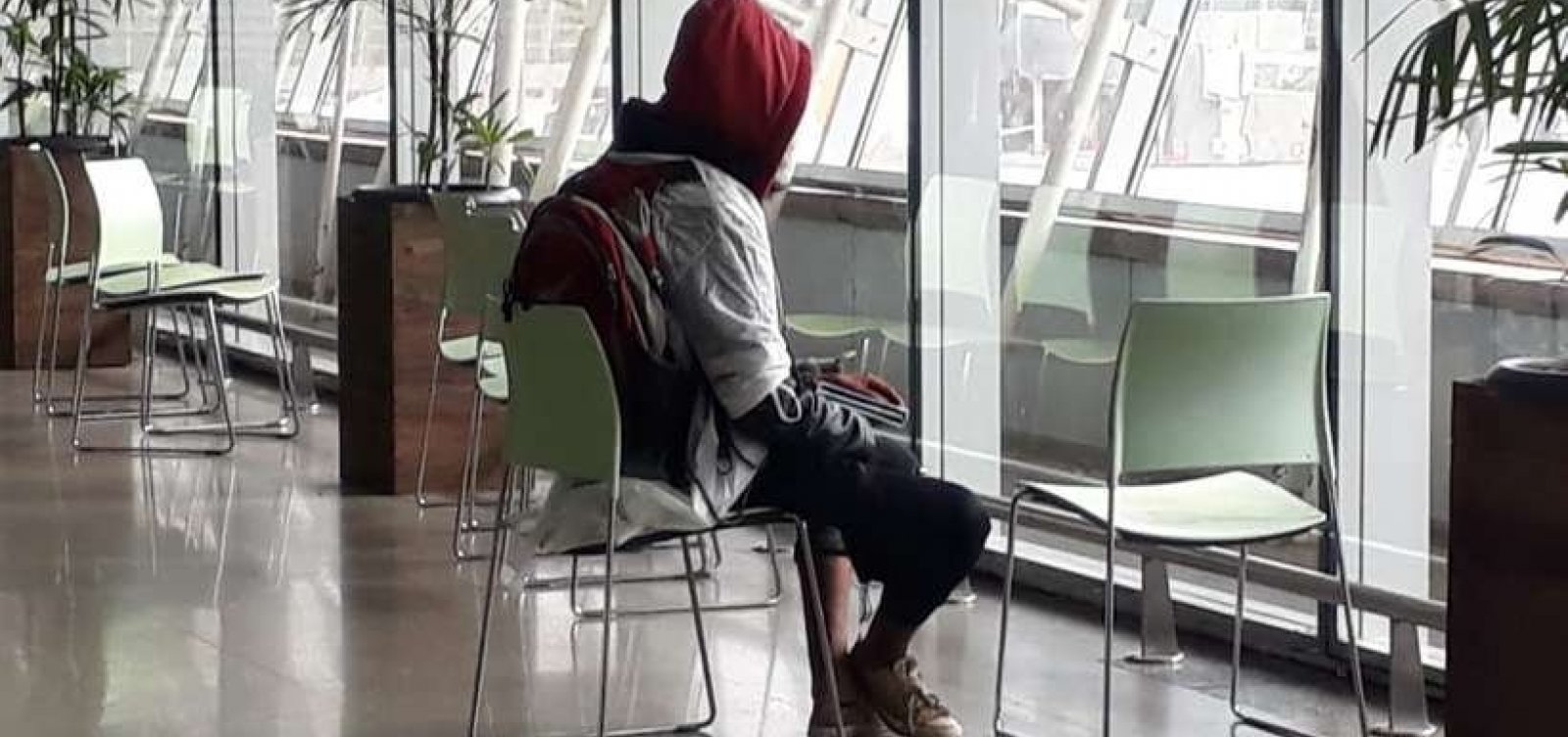 Homem com pacote suspeito é detido no aeroporto de Brasília