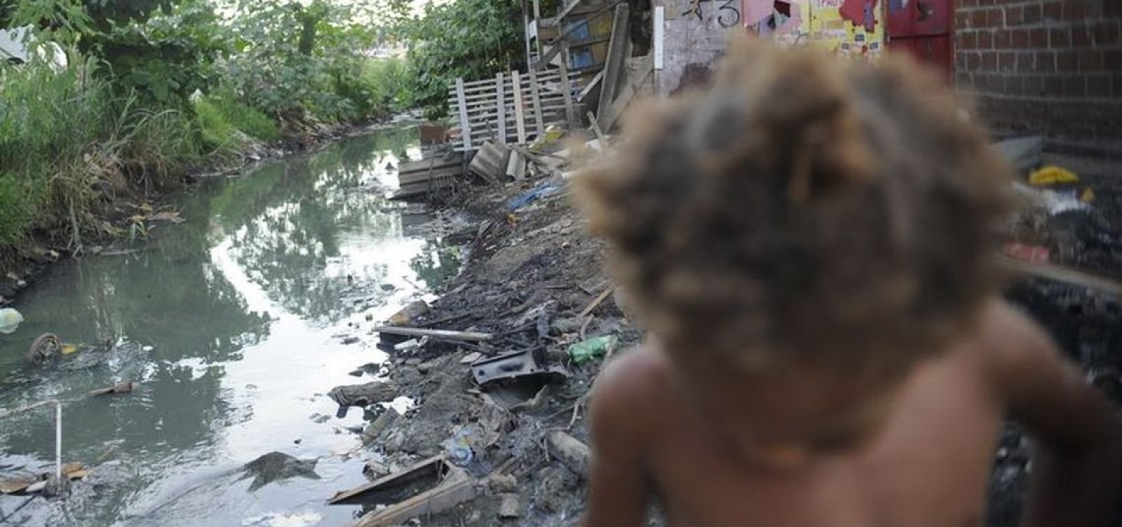 Quase metade da população baiana não tem acesso a saneamento básico, diz IBGE