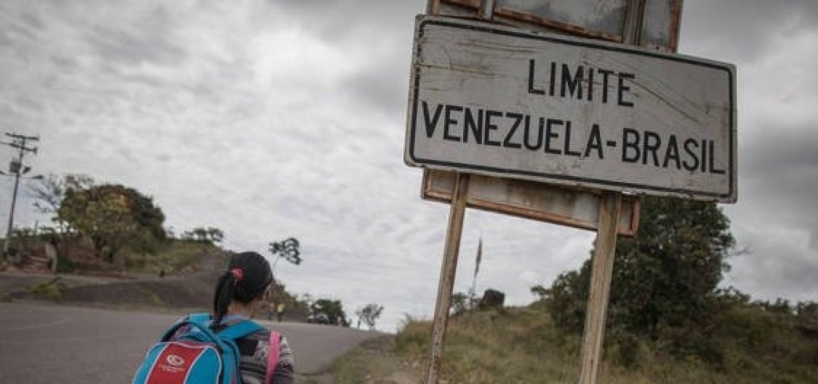 Indígenas bloqueiam passagem da Venezuela para Roraima