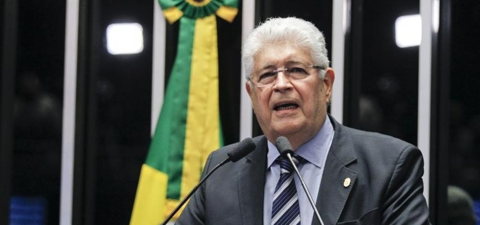 Senador critica montagem de ministérios de Bolsonaro: 'Momento terrível'