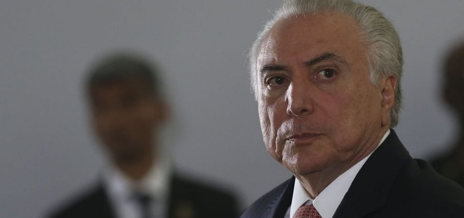 Temer assina MP que libera até 100% de capital estrangeiro em aéreas brasileiras
