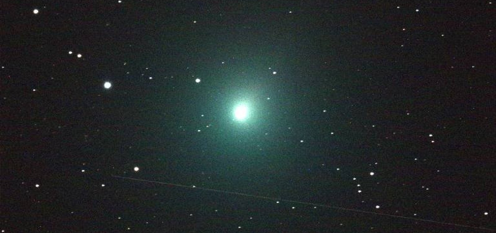 Cometa faz uma das maiores aproximações da Terra dos últimos 70 anos