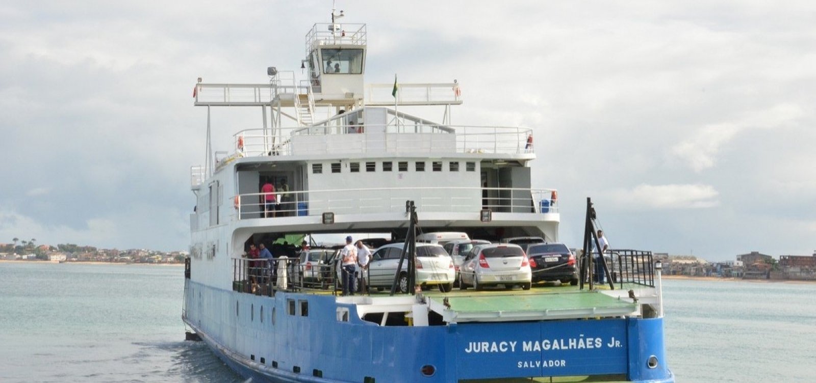 Ferry-boat terá viagens 24 horas no período de final de ano