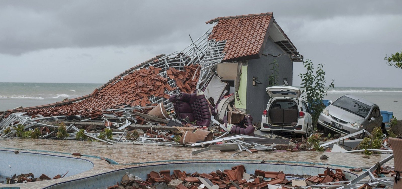 Não há registro de brasileiros entre vítimas do tsunami na Indonésia, diz Itamaraty