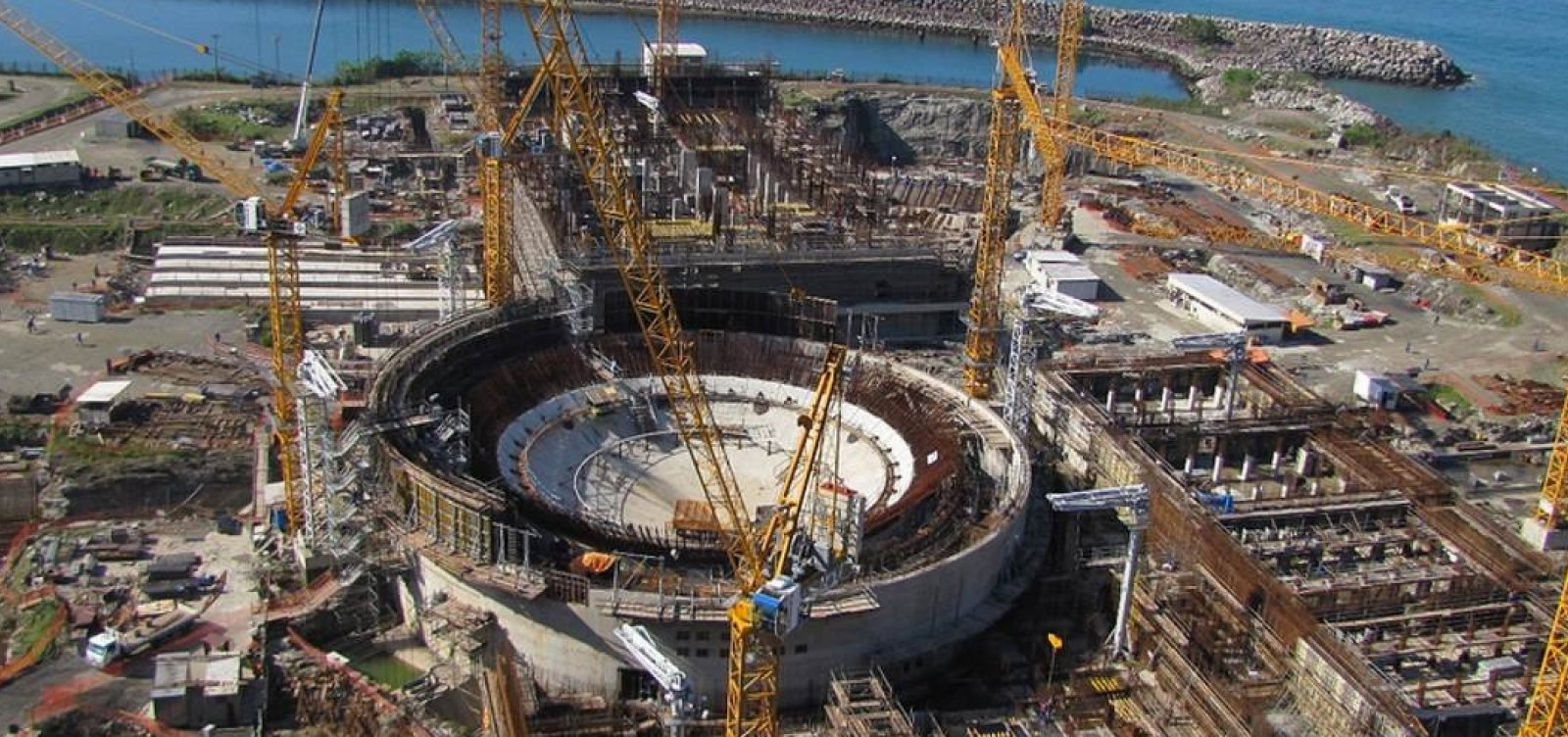 Eletrobras pretende investir R$ 12 bilhões para finalizar usina nuclear de Angra 3