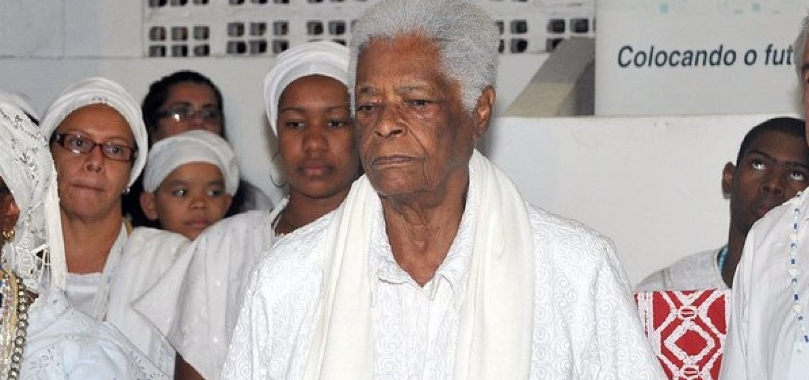 Corpo de Mãe Stella de Oxóssi será sepultado amanhã, no Jardim da Saudade