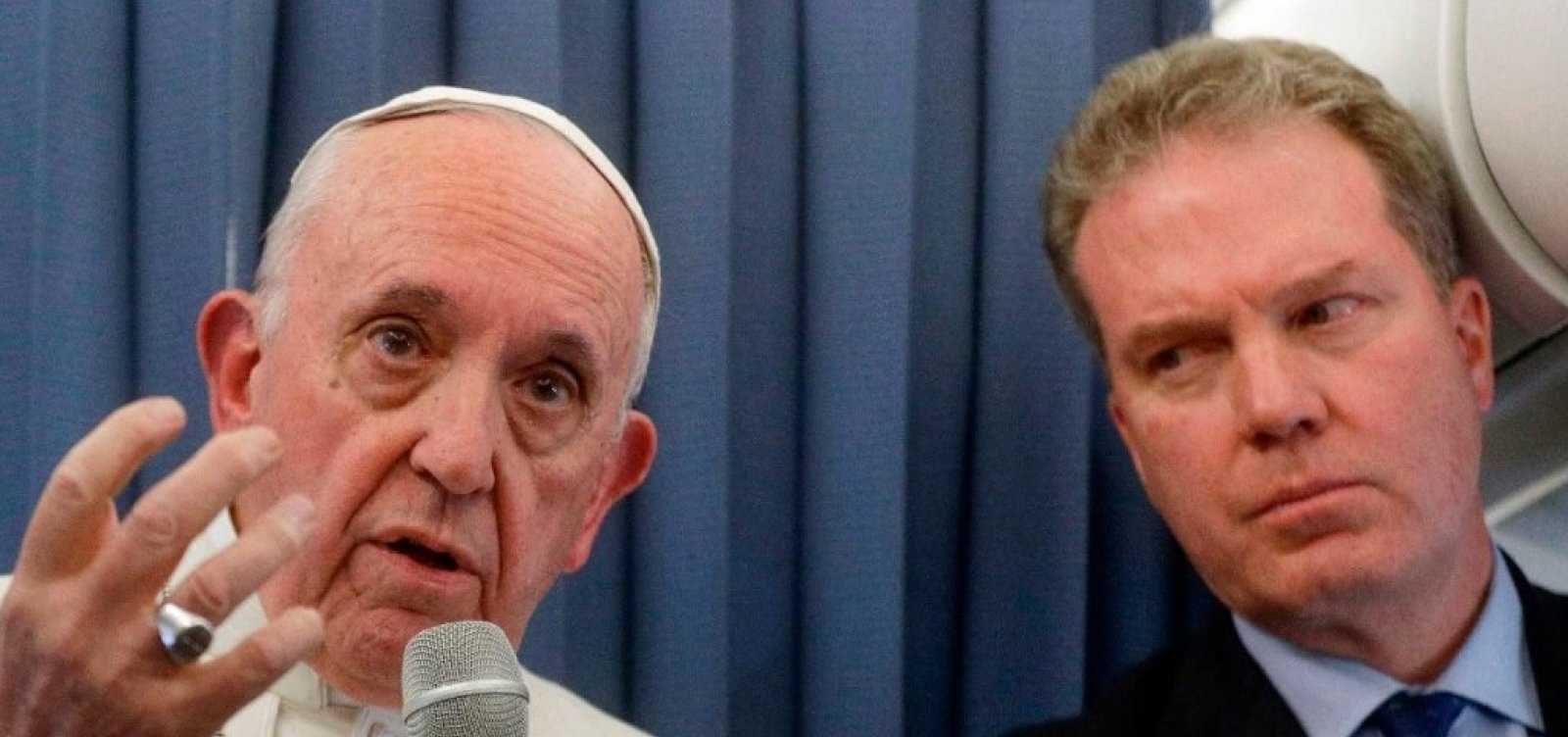 Porta-voz do Vaticano e vice pedem demissão