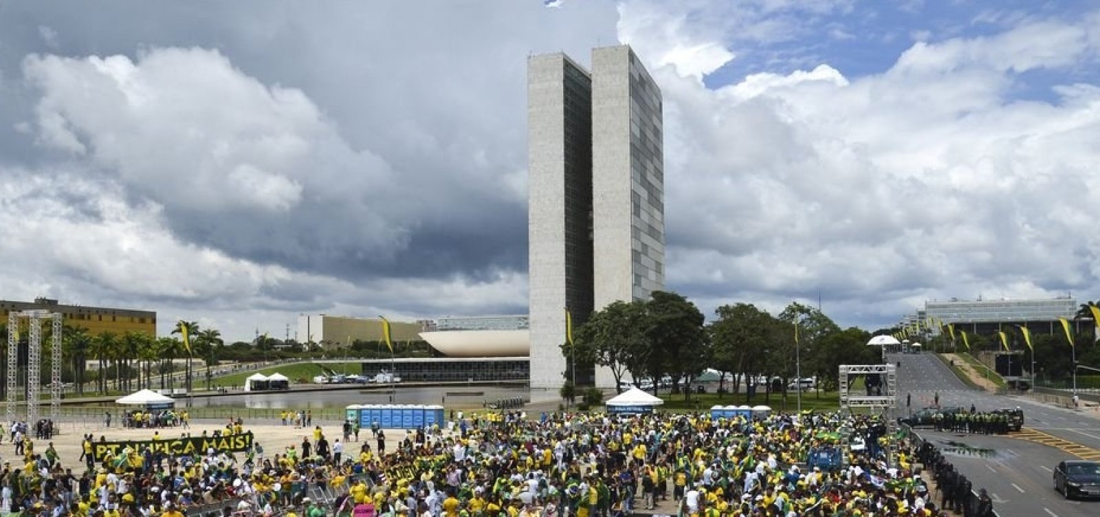 Polícia prende suspeitos de ameaças a Bolsonaro