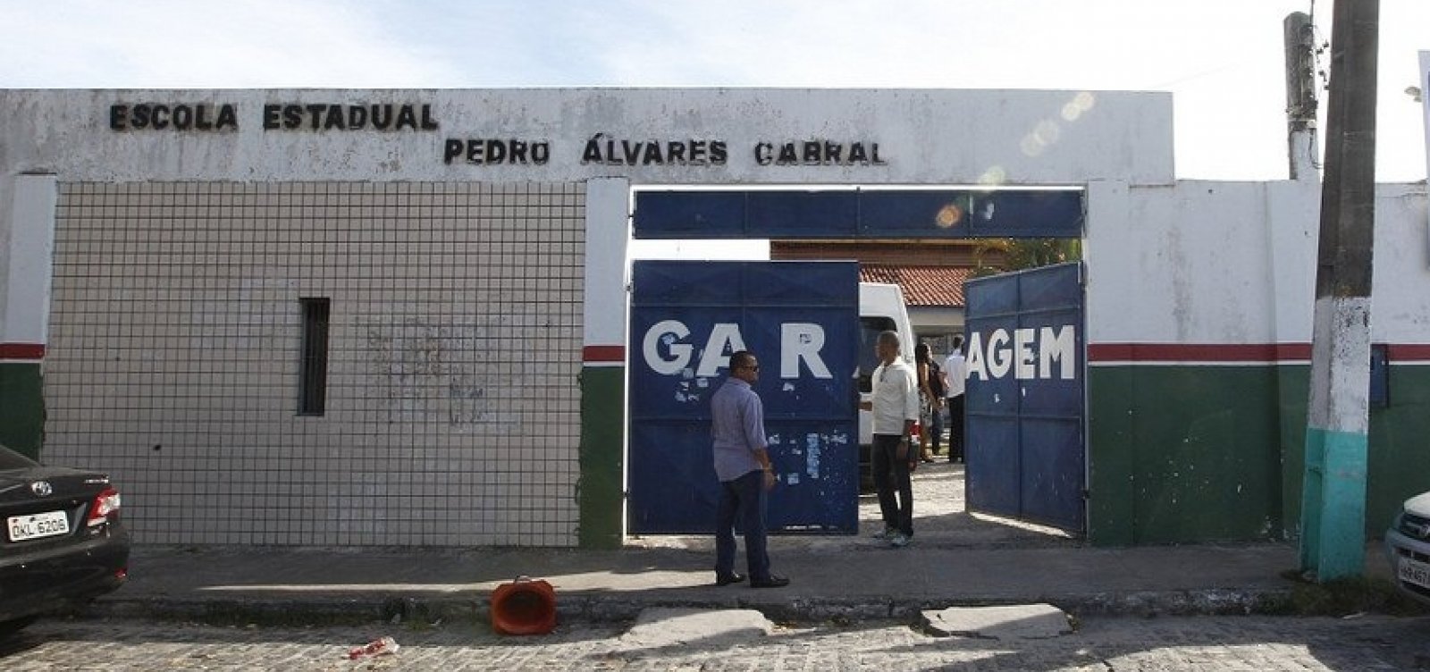 Diretores de escolas estaduais ameaçam renúncia coletiva na Bahia