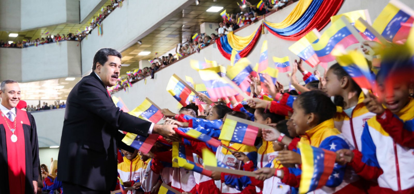 Mandato de Maduro é 'ilegítimo', diz Itamaraty