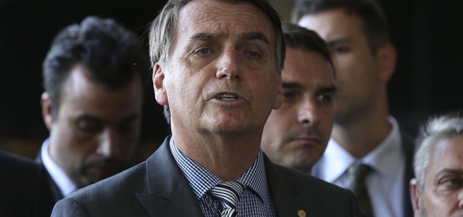 Bolsonaro faz terceira reunião ministerial em duas semanas