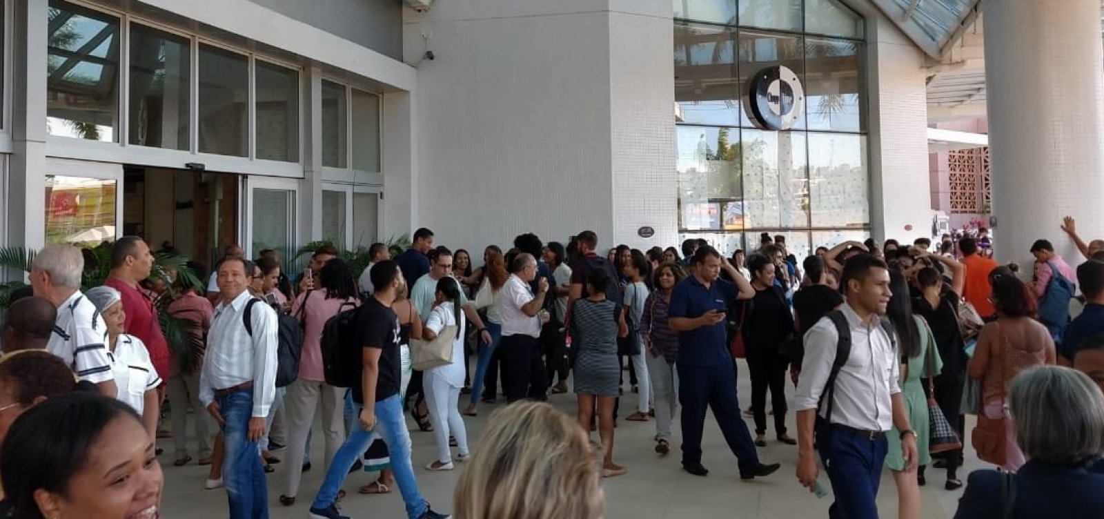 Mundo Plaza é evacuado após alarme de incêndio