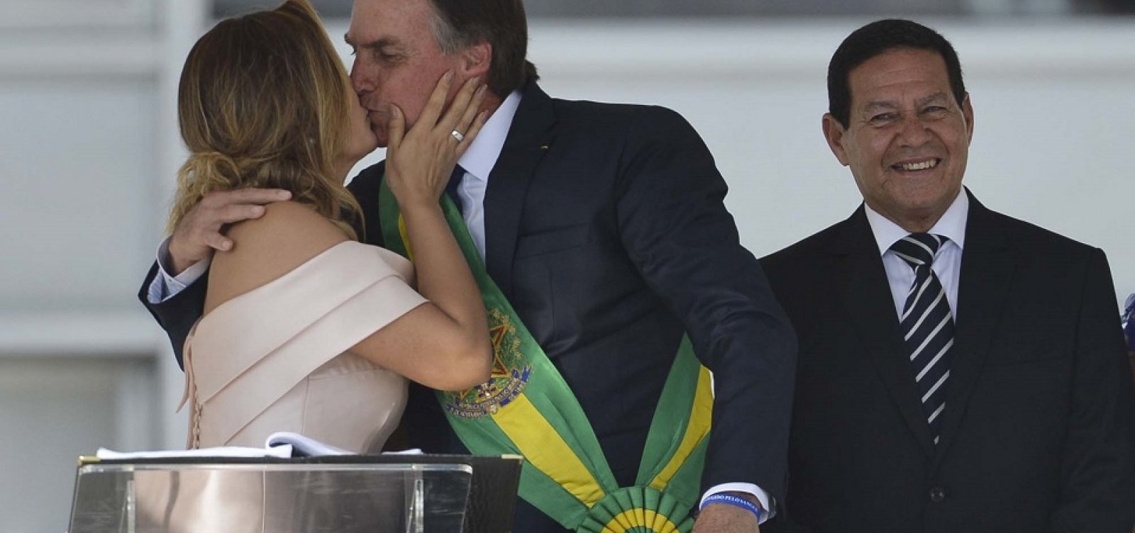 Bolsonaro chega hoje a Davos, na Suíça; Mourão assume a Presidência