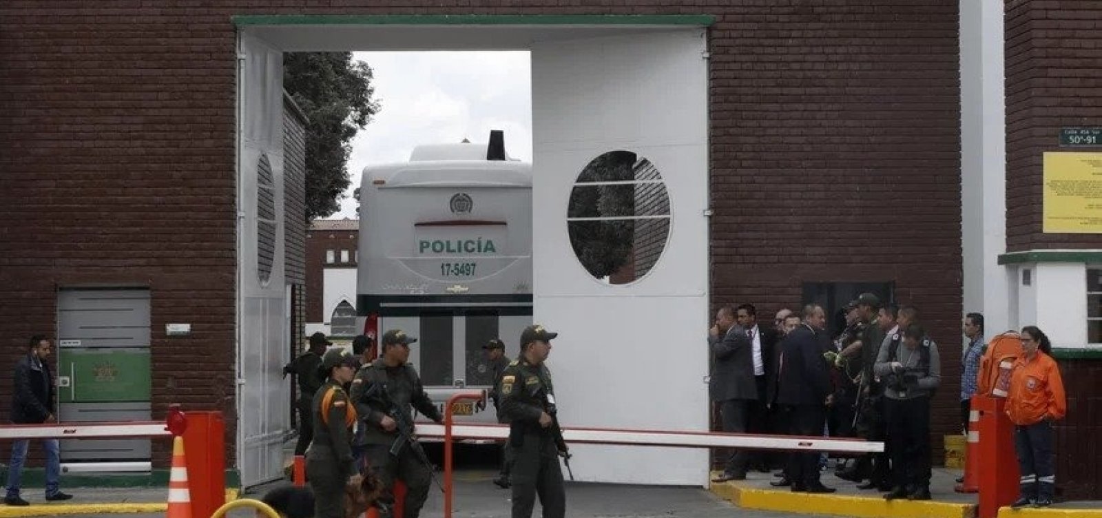 Guerrilha ELN reivindica responsabilidade em atentado que matou 20 em Bogotá