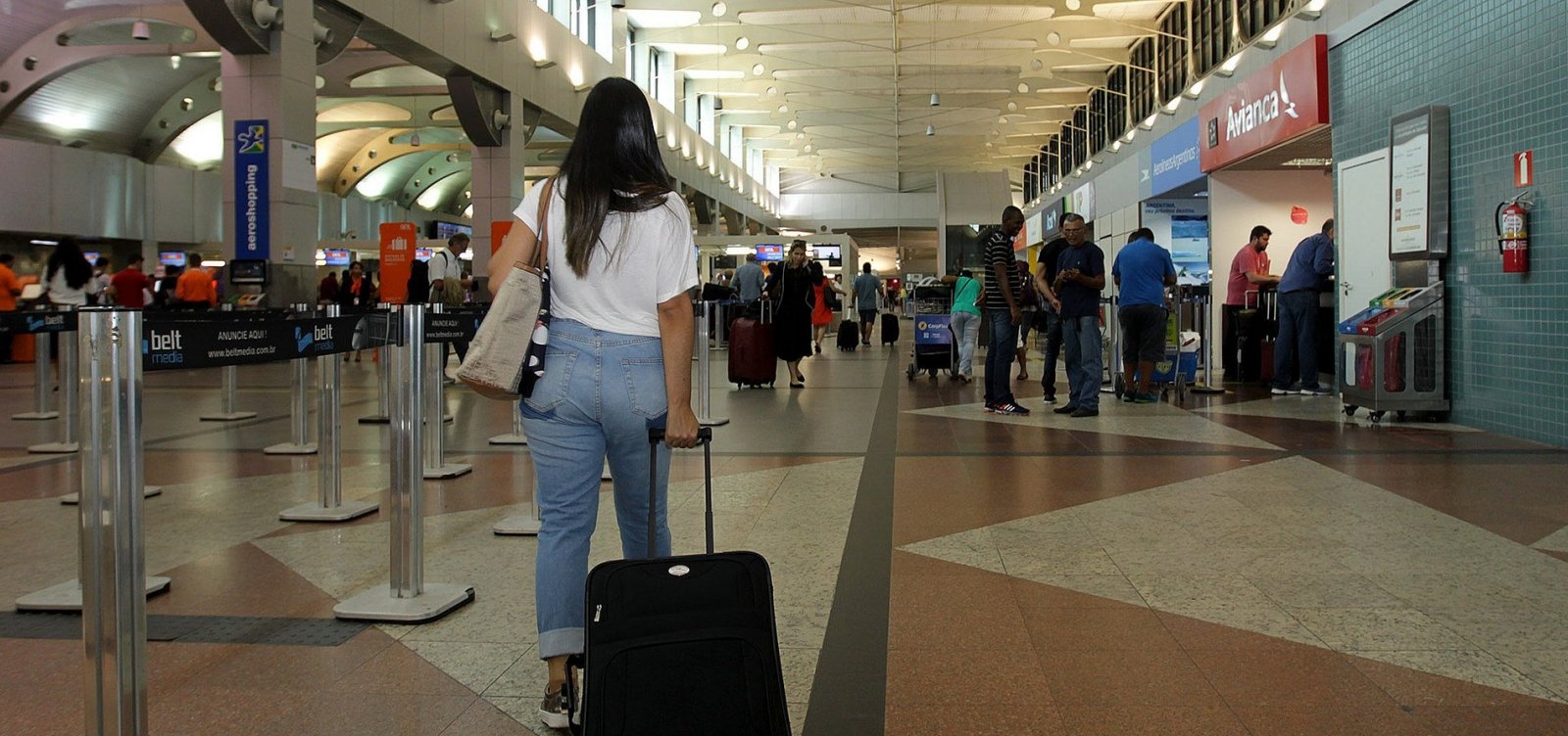 Passageiros reclamam de maus tratos na Receita Federal do Aeroporto