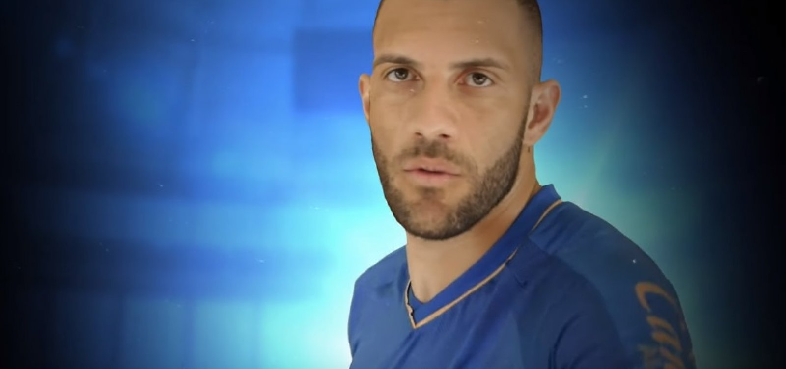 Em vídeo de anúncio da contratação de Fernandão, Bahia revela terceiro uniforme 