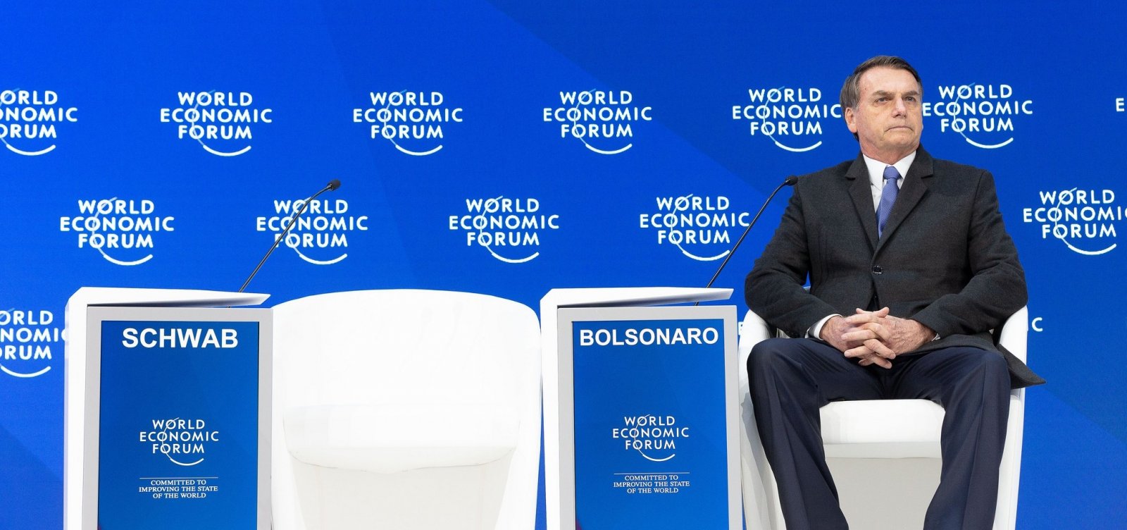 Bolsonaro cancela entrevista coletiva em Davos de última hora