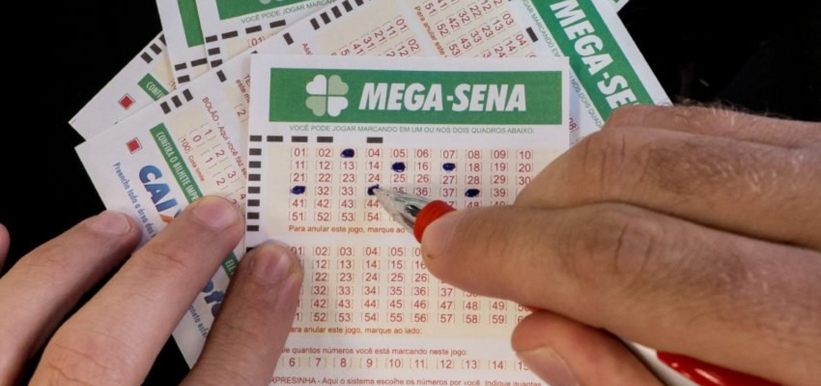 Mega-Sena paga prêmio de R$ 37,9 milhões a ganhador