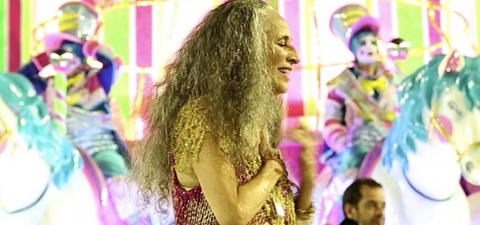Filme sobre desfile da Mangueira em homenagem a Maria Bethânia tem pré-estreia em Salvador