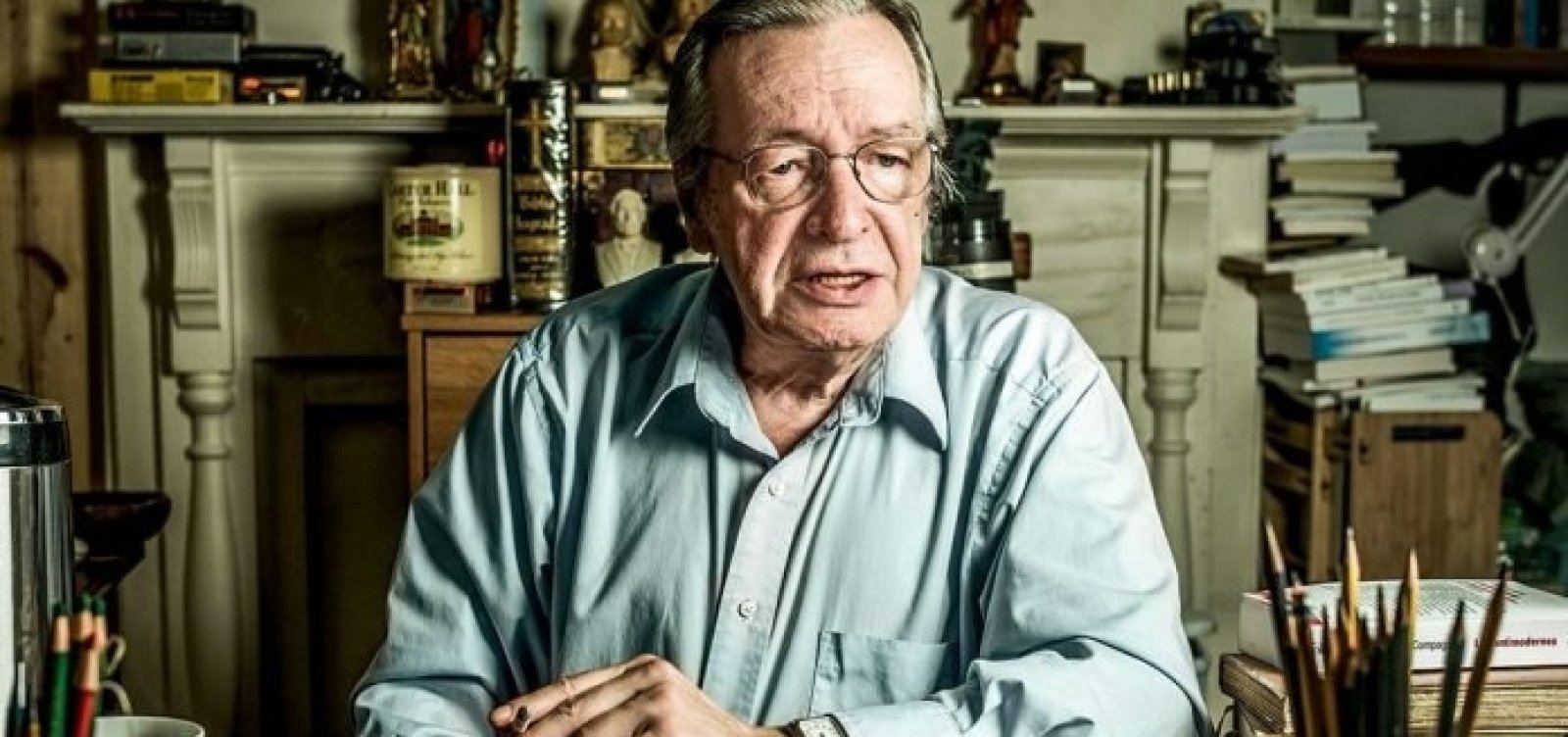 Olavo de Carvalho critica comportamento de generais diante da imprensa