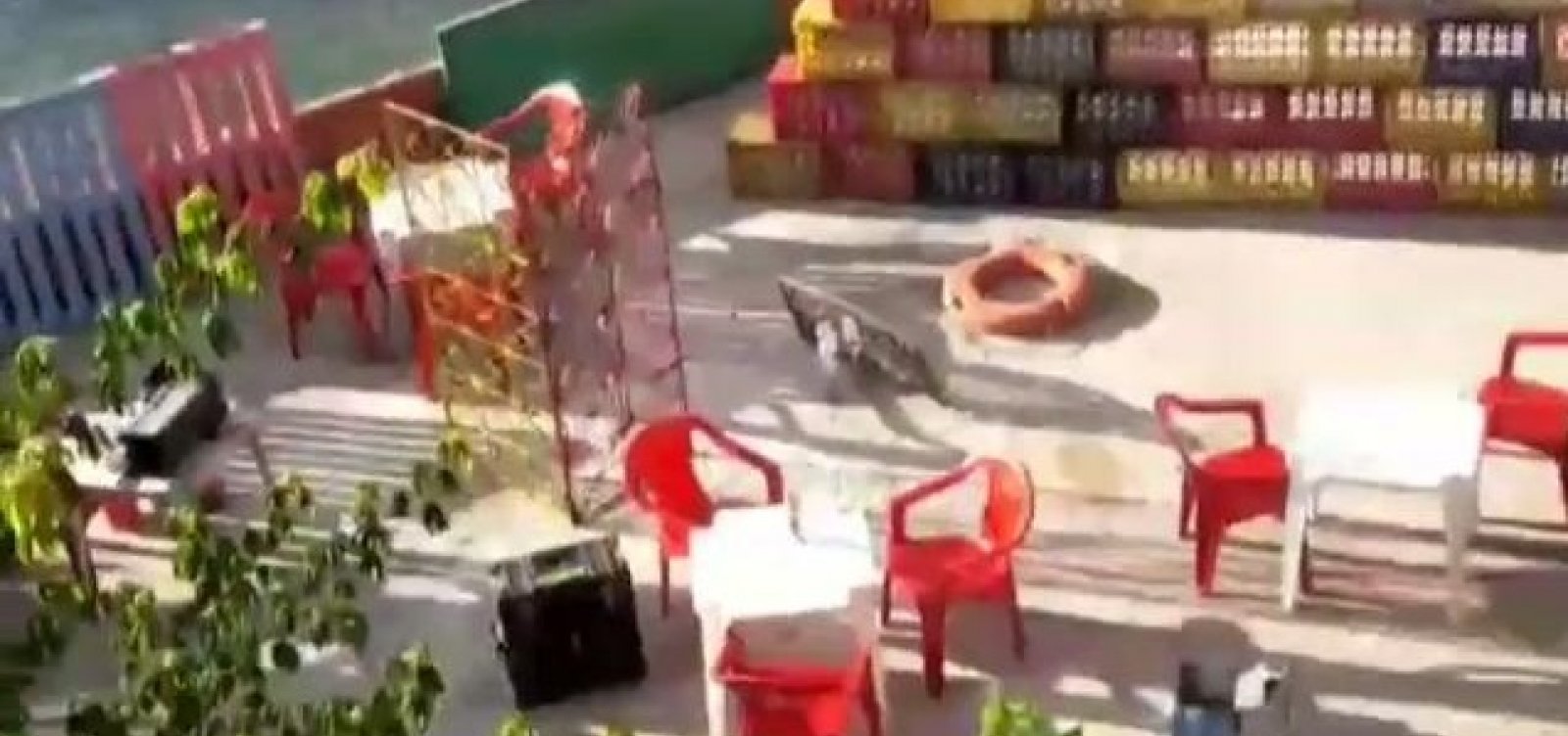 Anitta grava clipe em comunidade do Solar do Unhão, em Salvador