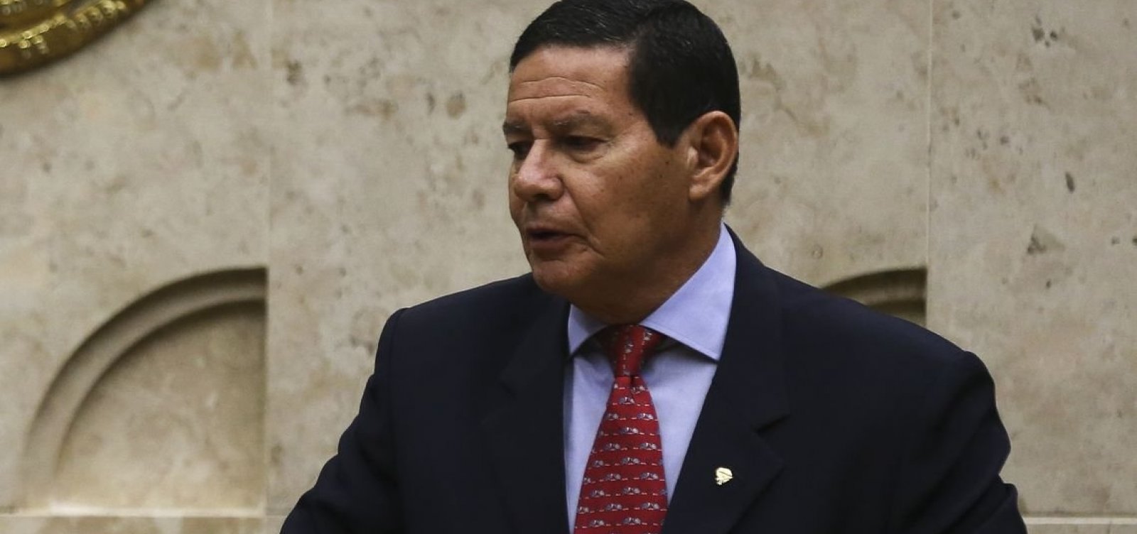 Mourão ignora pressão por discrição e fará maratona de entrevistas