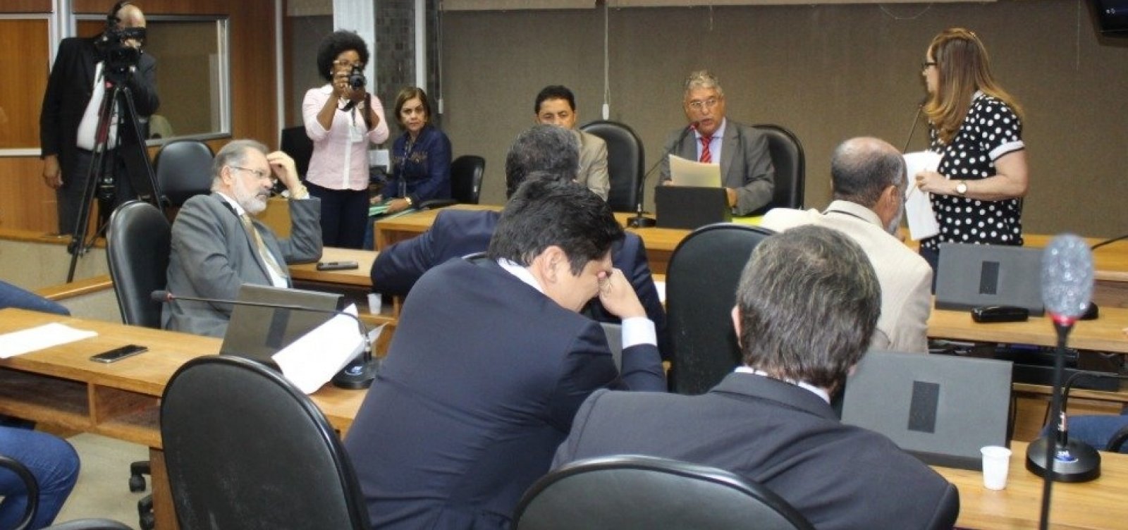 Na AL-BA, governistas levam maioria das comissões 