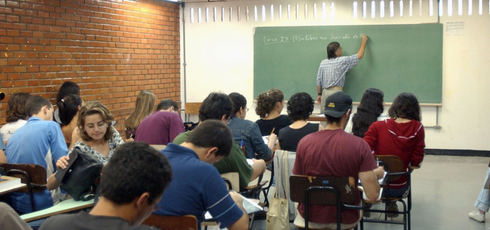 Governo quer que faculdades particulares se autorregulem