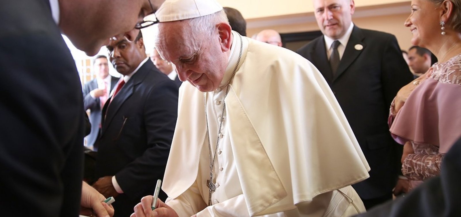 Papa expulsa cardeal acusado de abusos sexuais