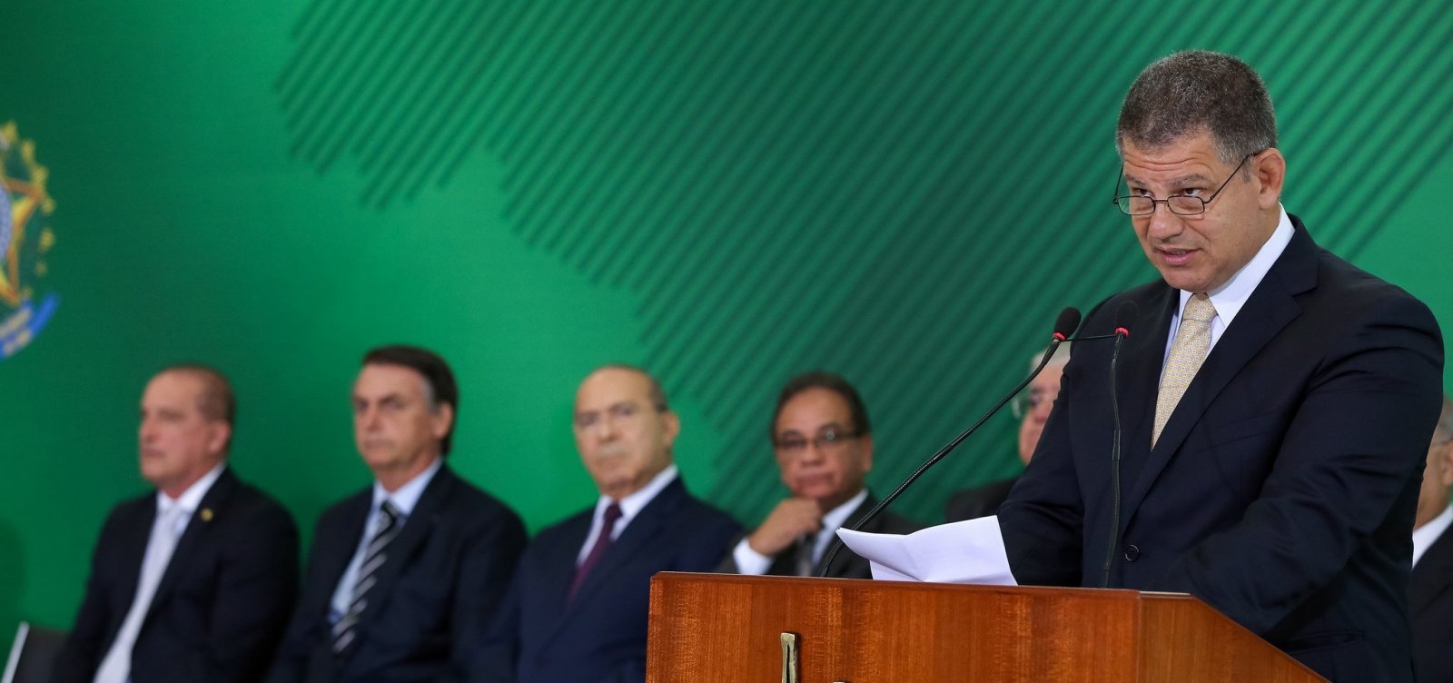 Bolsonaro já assinou exoneração de Bebianno, diz jornal