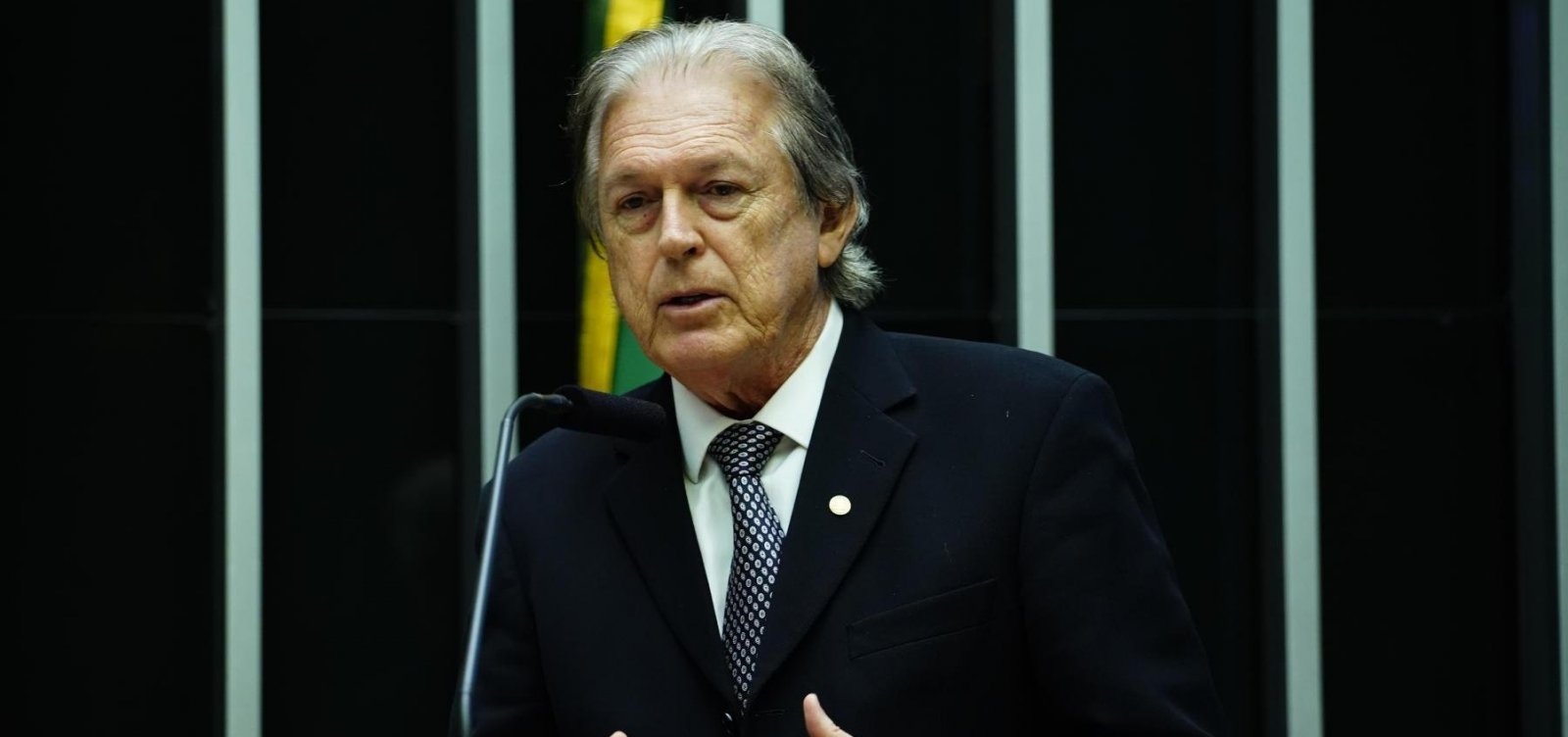 Bolsonaro quer que Bivar deixe a presidência do PSL