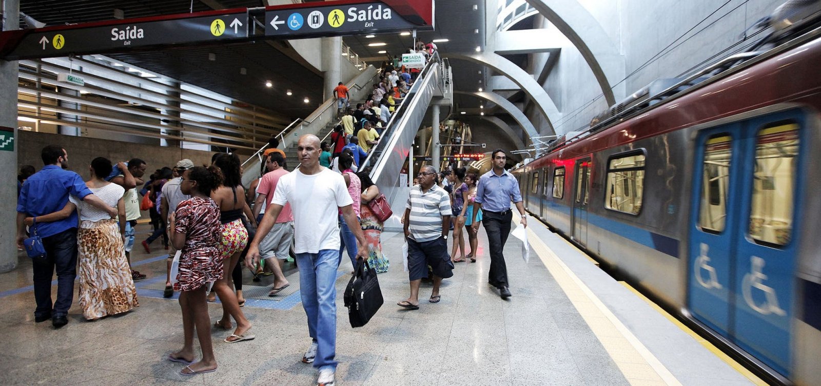 Metrô terá detectores de metais em estações durante o Carnaval