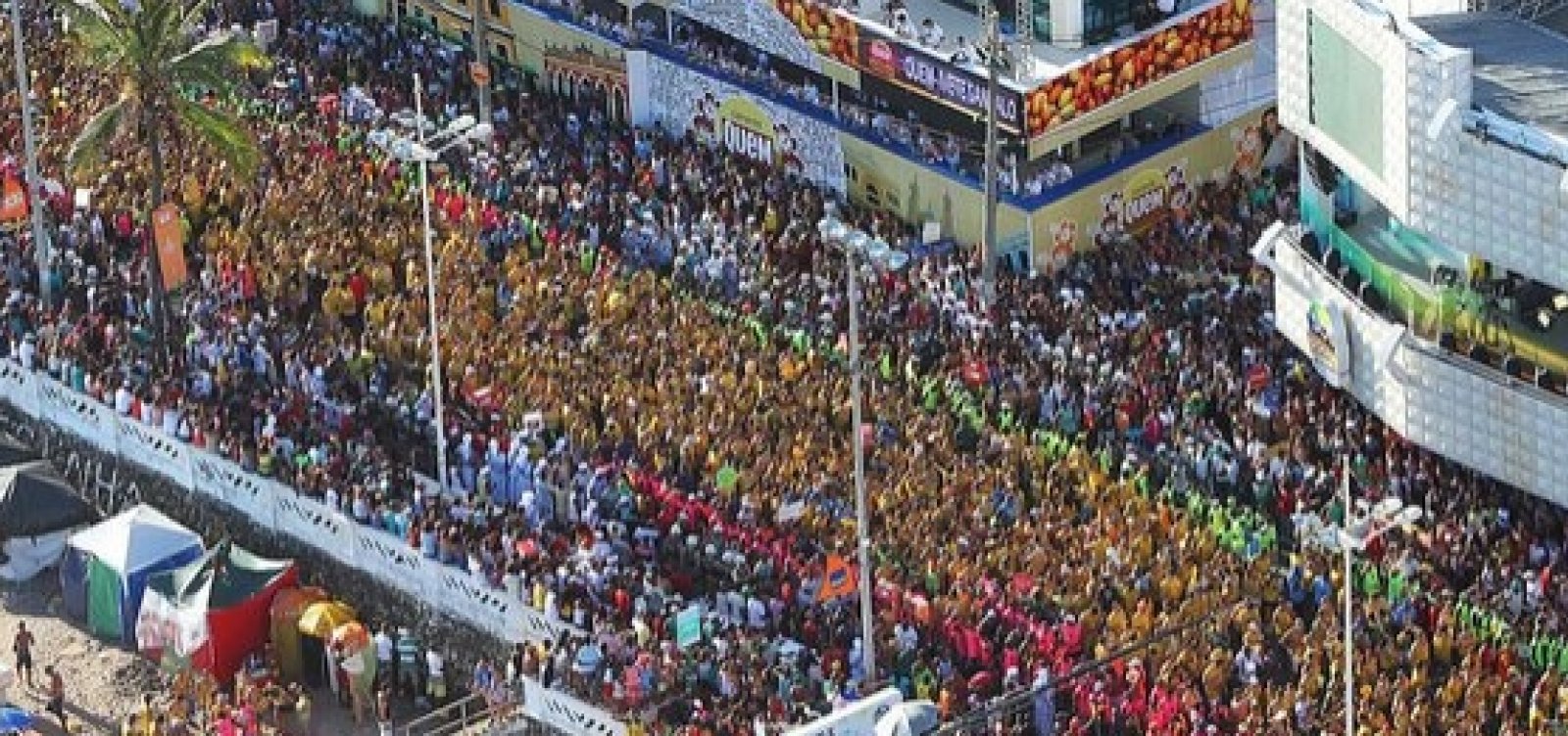Carnaval deve atrair 800 mil turistas para Salvador