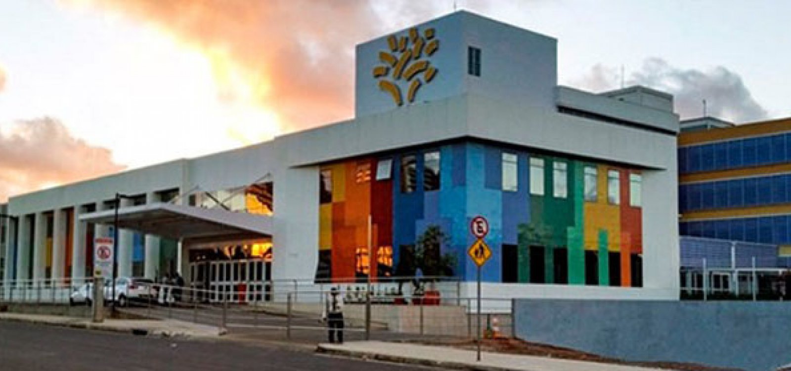 Colégio Villa Campus de Educação suspende aulas após incêndio na Av. Paralela