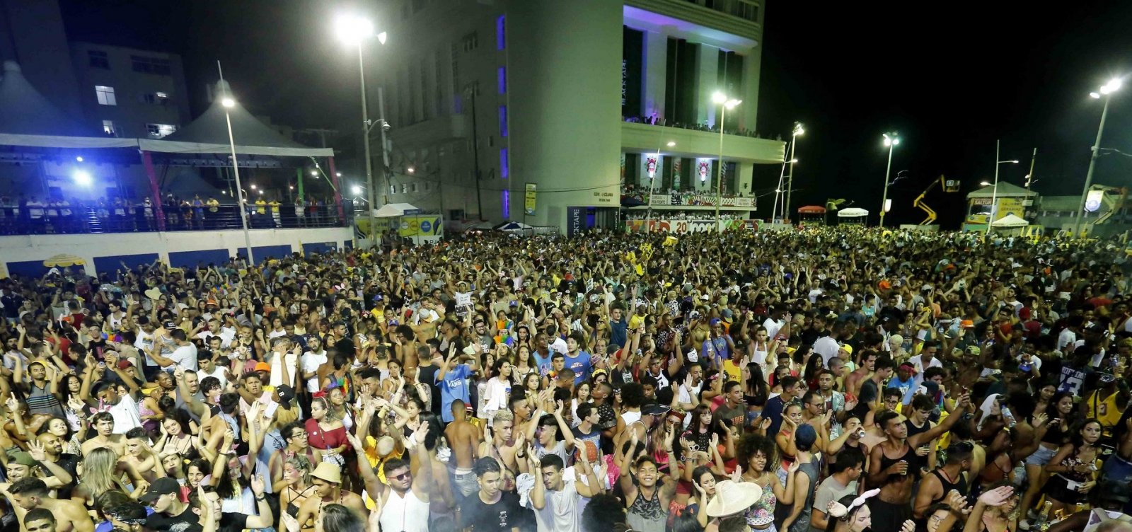Carnaval movimenta R$ 561,9 milhões na Bahia