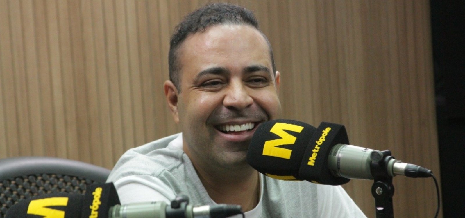 Magno Sant'anna confessa que 'Lepo-lepo' foi rejeitada por artistas antes de virar hit